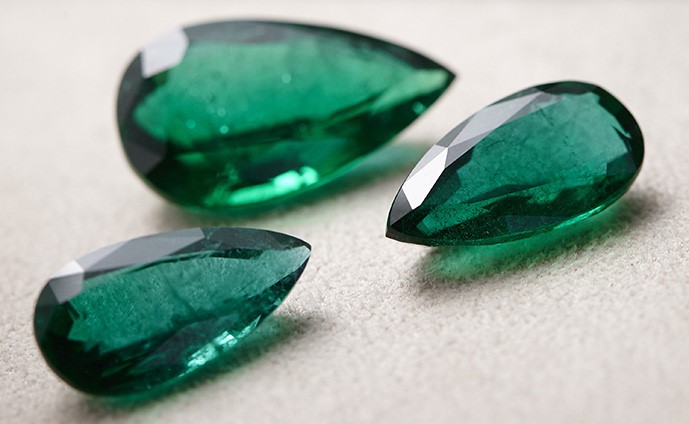 anons_incredible-gemfields-emeralds-by-chopard.jpg
