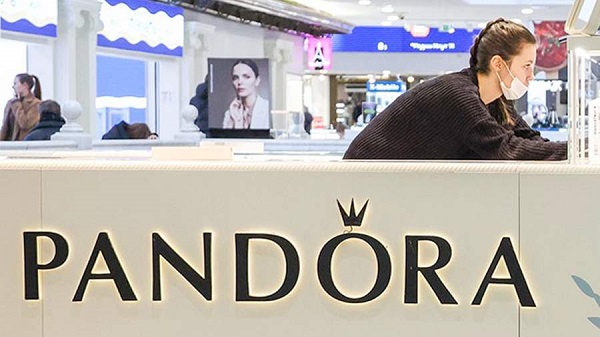 На рынке предсказали окончательный уход Pandora из России