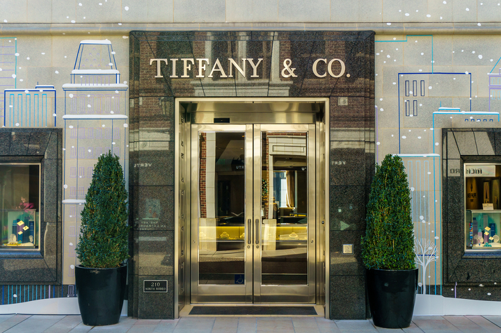 Louis Vuitton    Tiffany  $16,7 