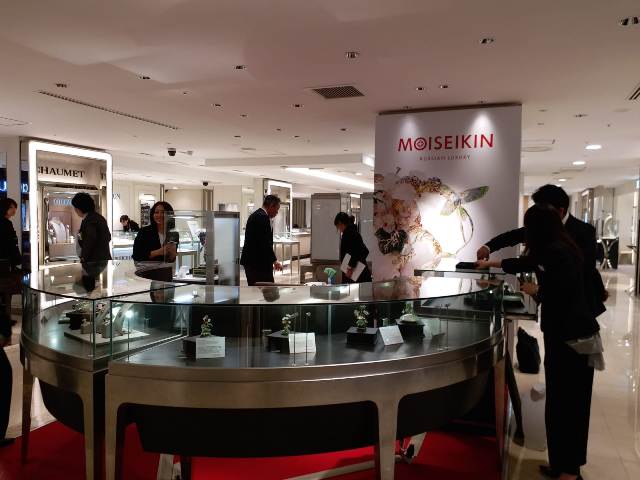 Впервые российская ювелирная компания представлена в токийском Isetan наряду с ведущими мировыми ювелирными домами.