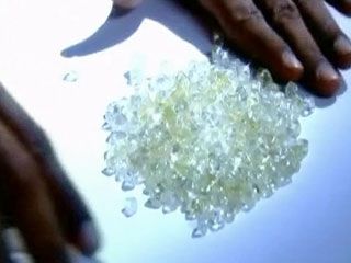 Доходы компании ''De Beers'' выросли на 72%