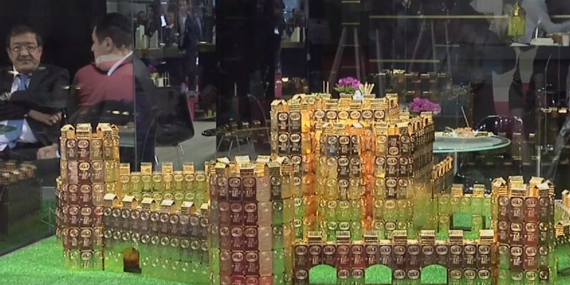 В Стамбуле показали Анатолийскую крепость из золота