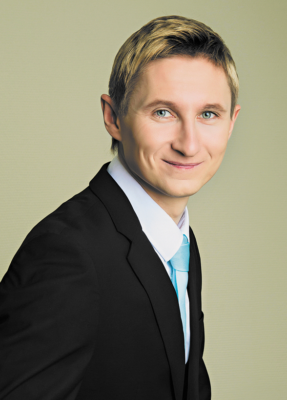 Александр КОСОЛАПОВ, директор ювелирной компании «Серебро»: «Первым внимание к себе привлечет тот, кто будет действовать»