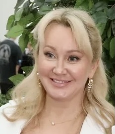 «Времена не выбирают, в них живут…»