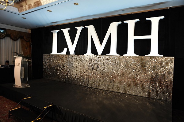LVMH удвоила годовую прибыль при росте выручки на 44%