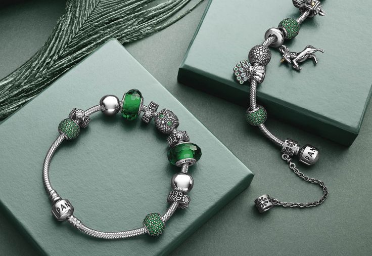 Сбербанк намерен продать ювелирную сеть Pandora в 2015 году, сохранив миноритарную долю