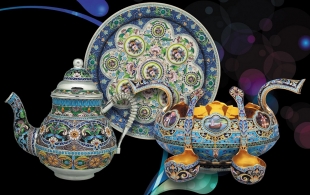 В Костроме открылась выставка знаменитой ростовской финифти
